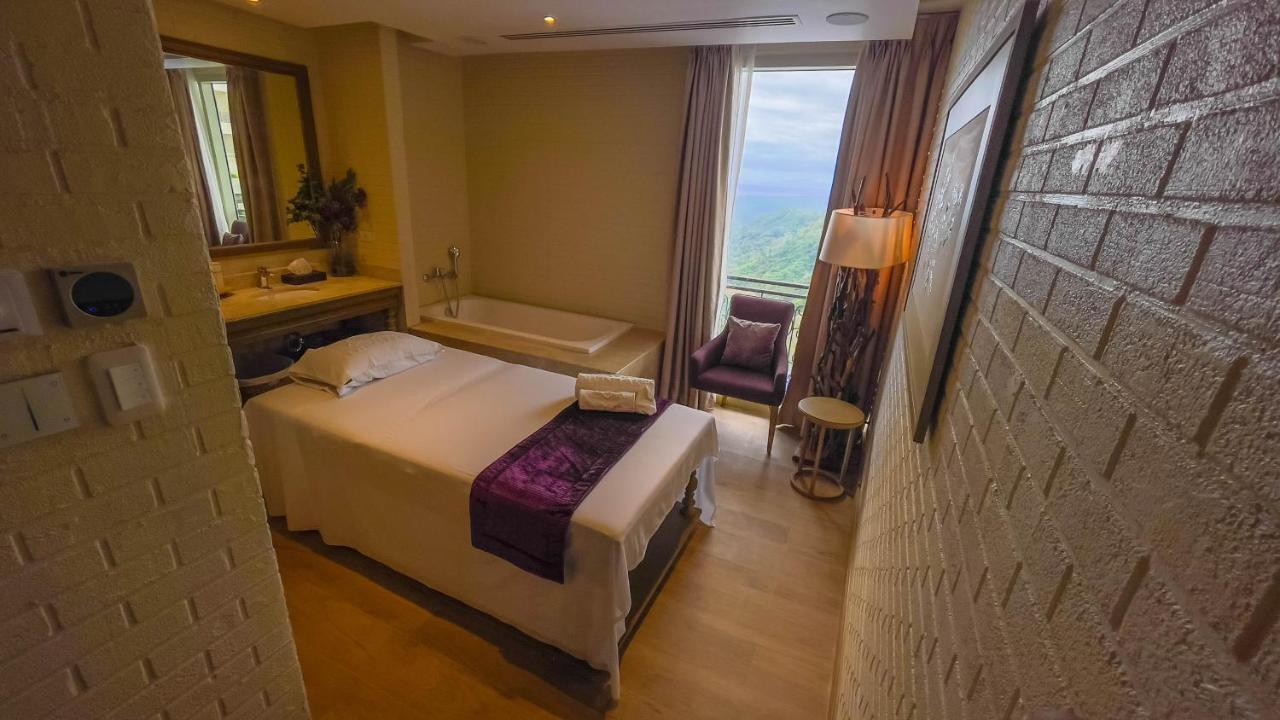 Laurel Twin Lakes Hotel מראה חיצוני תמונה